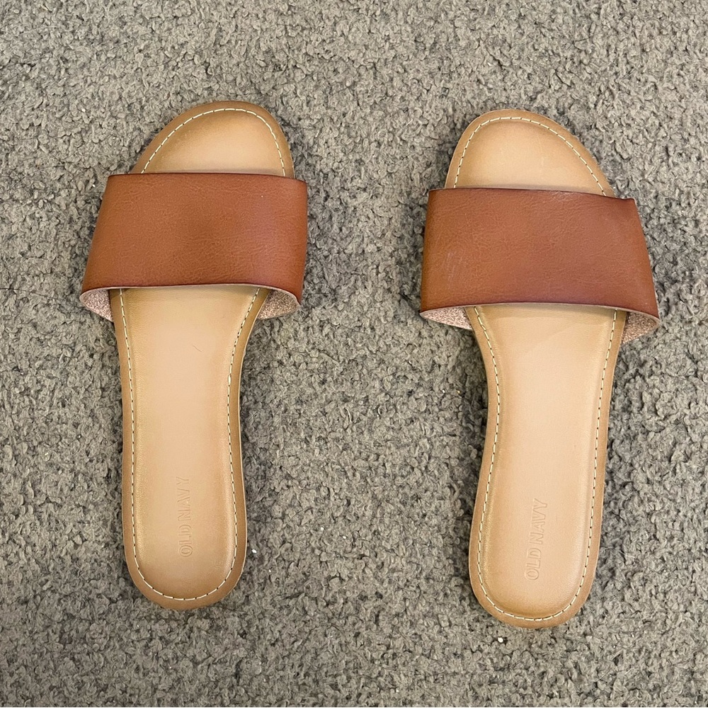 Old Navy Brown Sandals Size 8